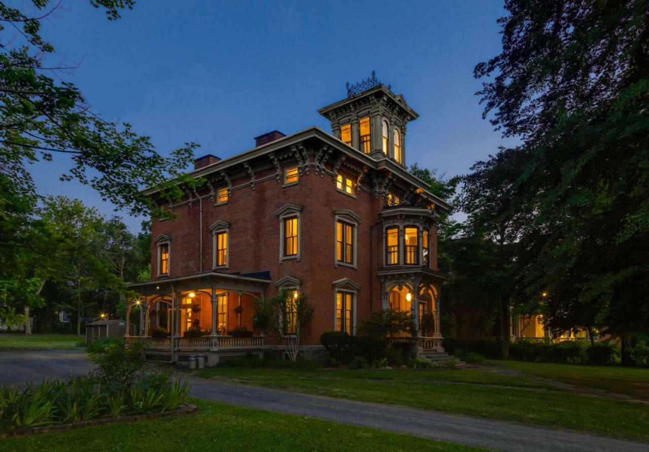 Rosemont Inn Utica Εξωτερικό φωτογραφία