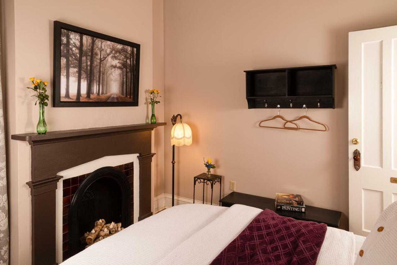 Rosemont Inn Utica Εξωτερικό φωτογραφία
